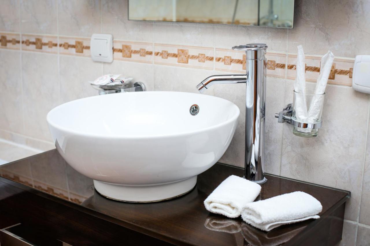Ardager Residence Atyrau Bagian luar foto